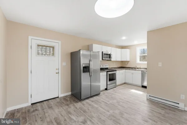 $2,200 | 420 South Bank Road, Landenberg, PA 19350