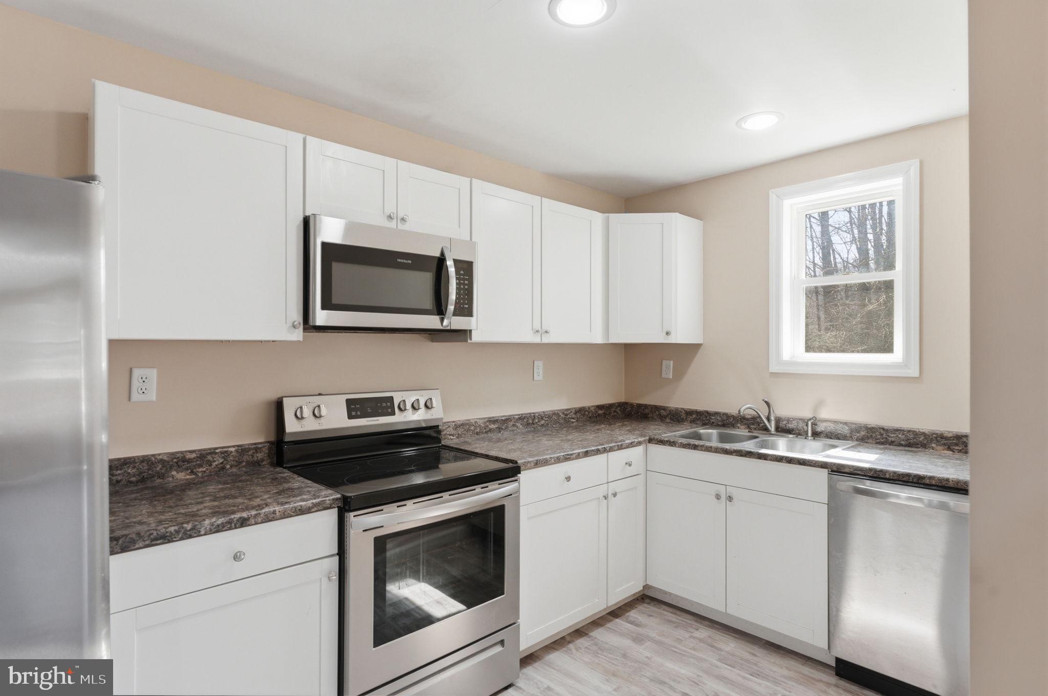 420 South Bank Road Landenberg, PA 19350 - Photo 8 of 32