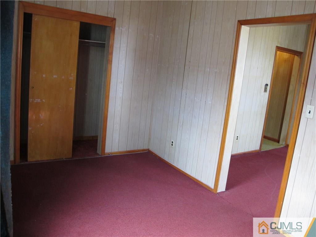 350 Summit Avenue Perth Amboy, NJ 08861 - Photo 9 of 20
