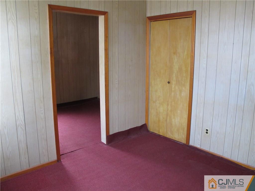 350 Summit Avenue Perth Amboy, NJ 08861 - Photo 10 of 20 a view of an empty room