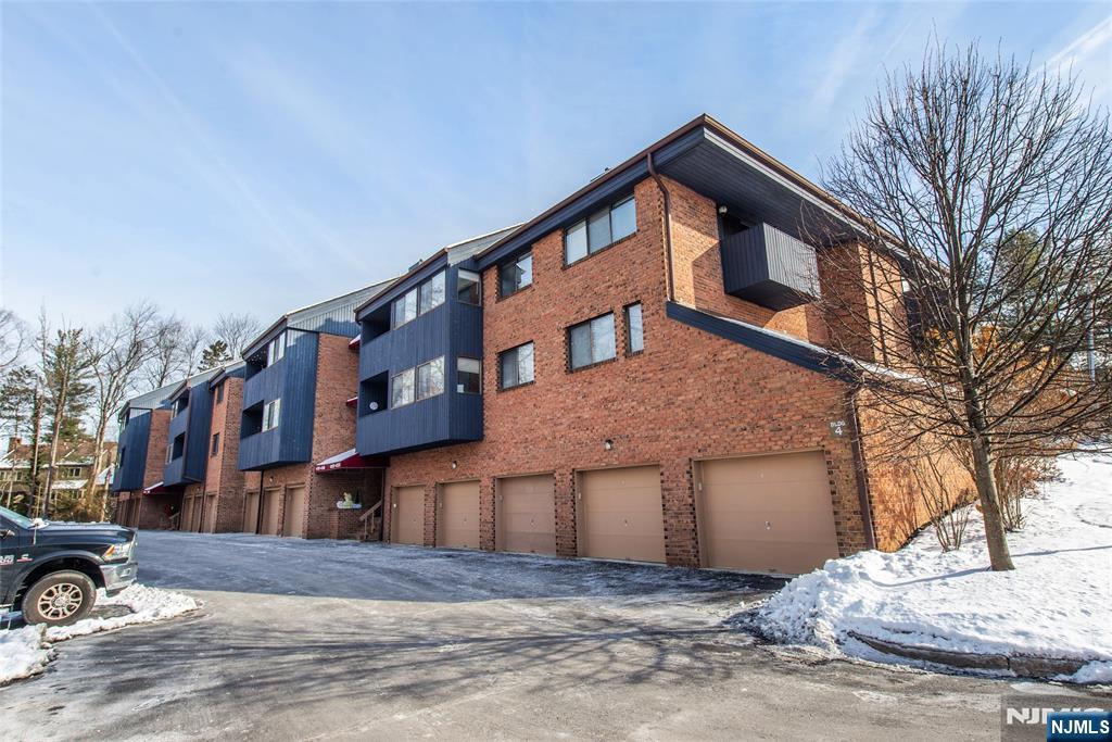 4125 Hilltop Road Mahwah, NJ 07430 - Photo 17 of 17