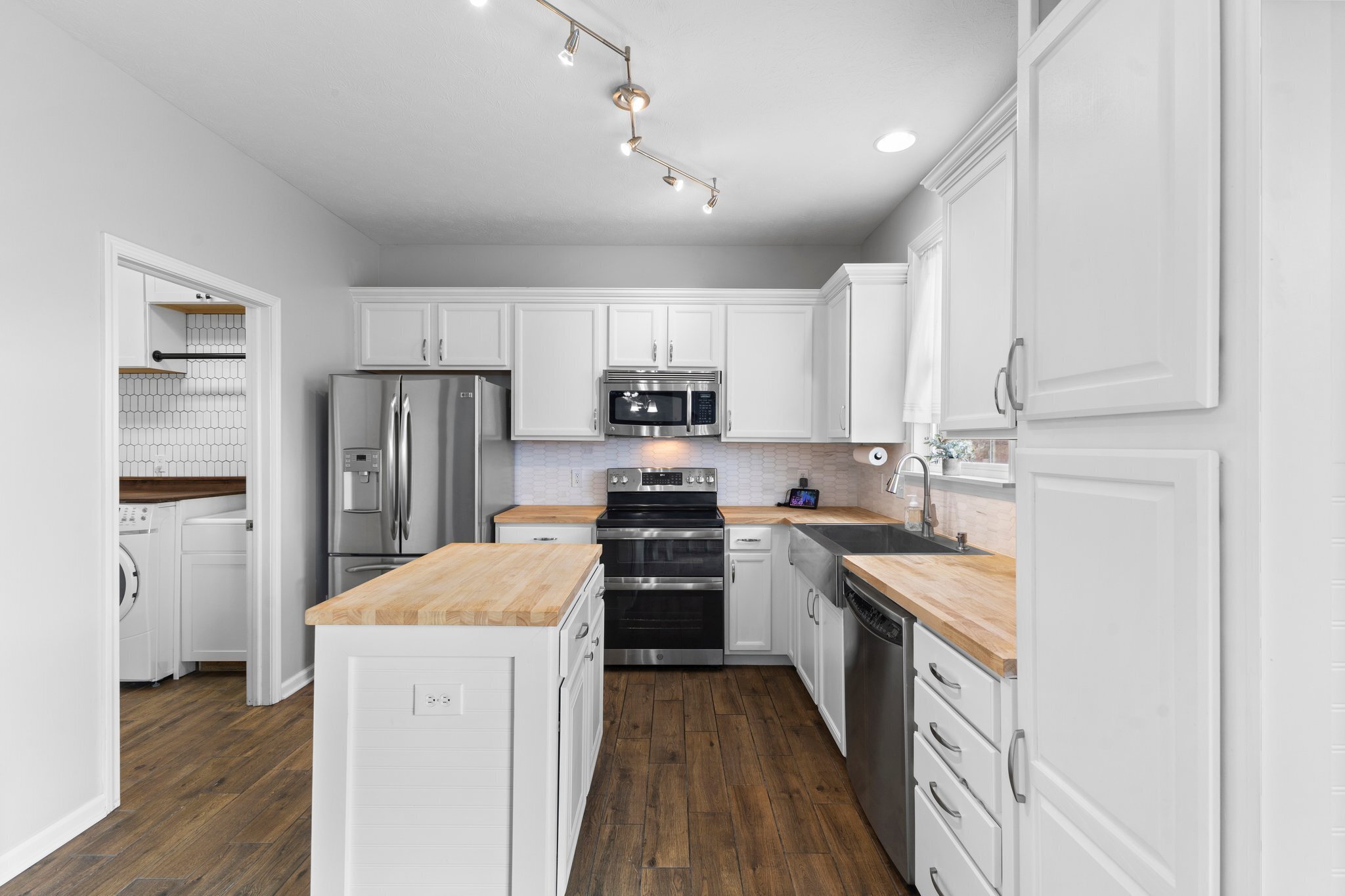 3821 Dusty Sands Road Whitestown, IN 46075 - Photo 12 of 37 Gallery Image 12