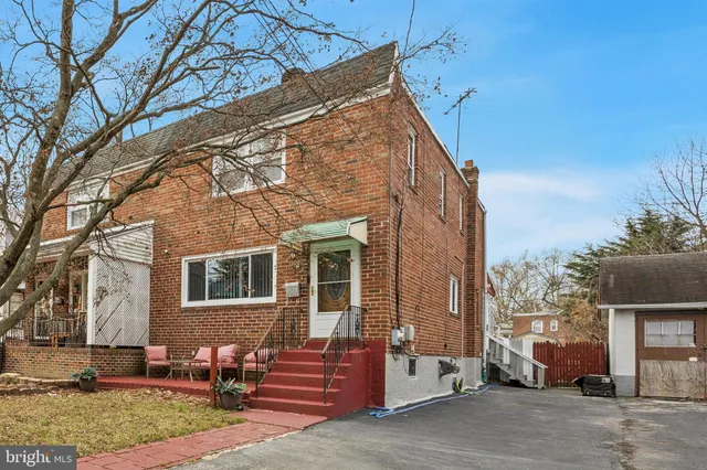 $285,000 | 222 Collingdale Avenue, Darby, PA 19023
