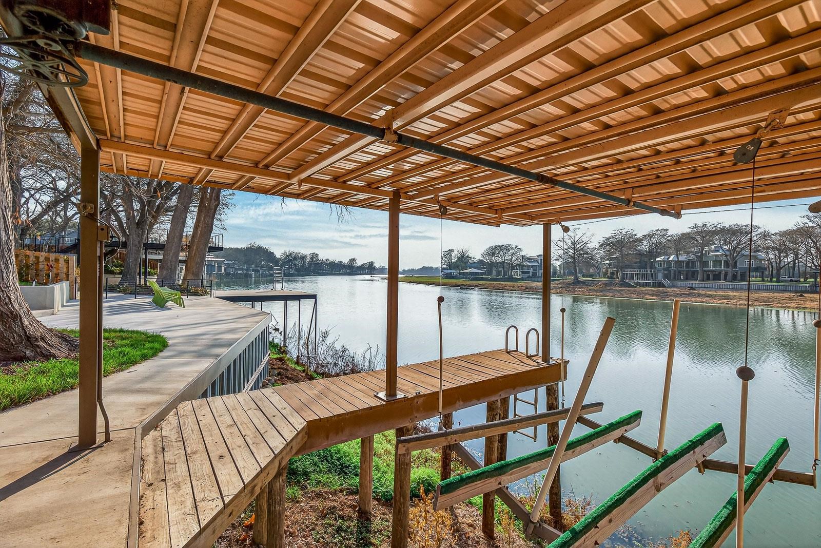 232 Lake Ridge Drive Seguin, TX 78155 - Photo 5 of 30