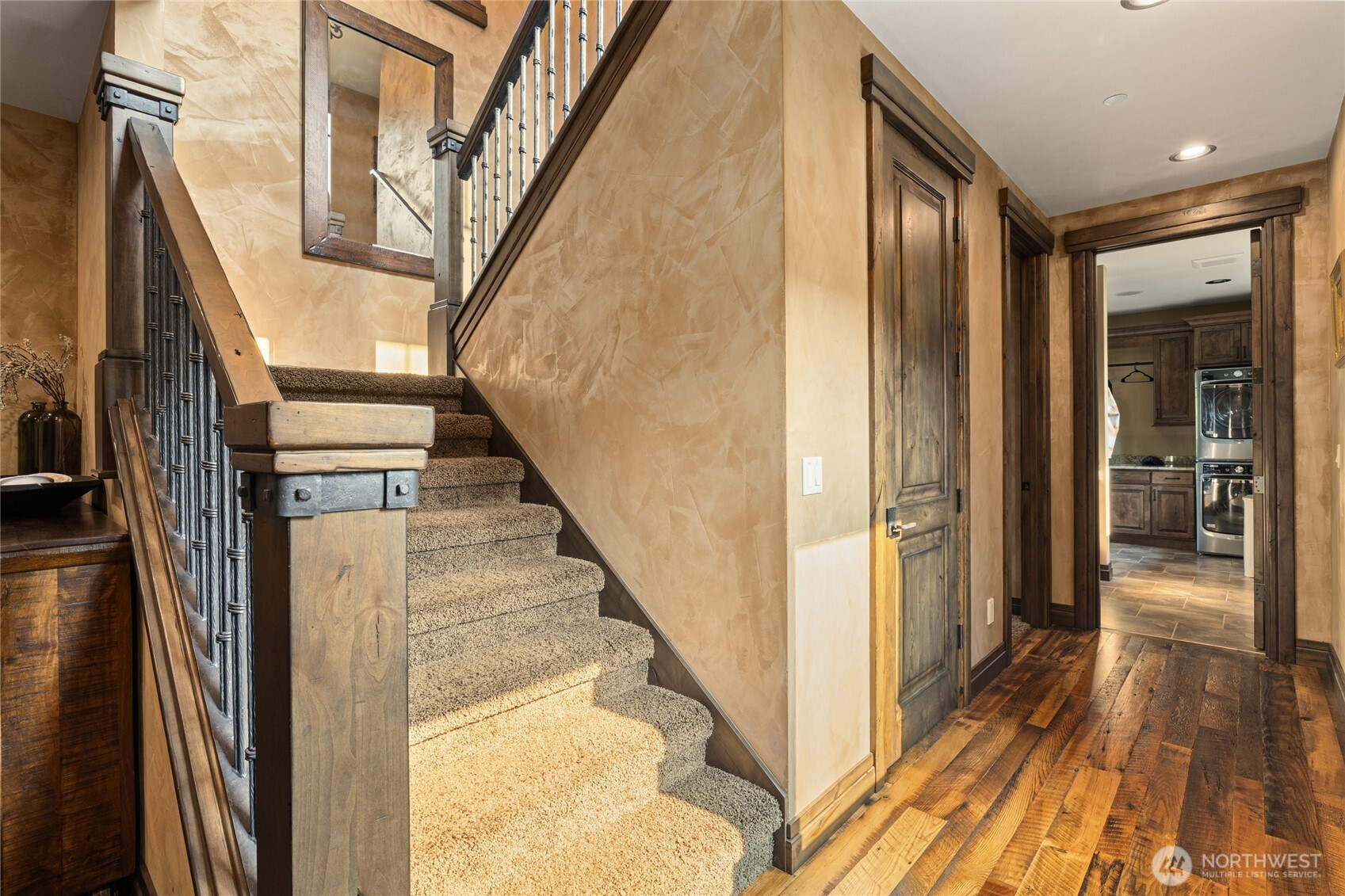 530 Spragger Way Cle Elum, WA 98922 - Photo 23 of 40 a view of an entryway with wooden floor and door