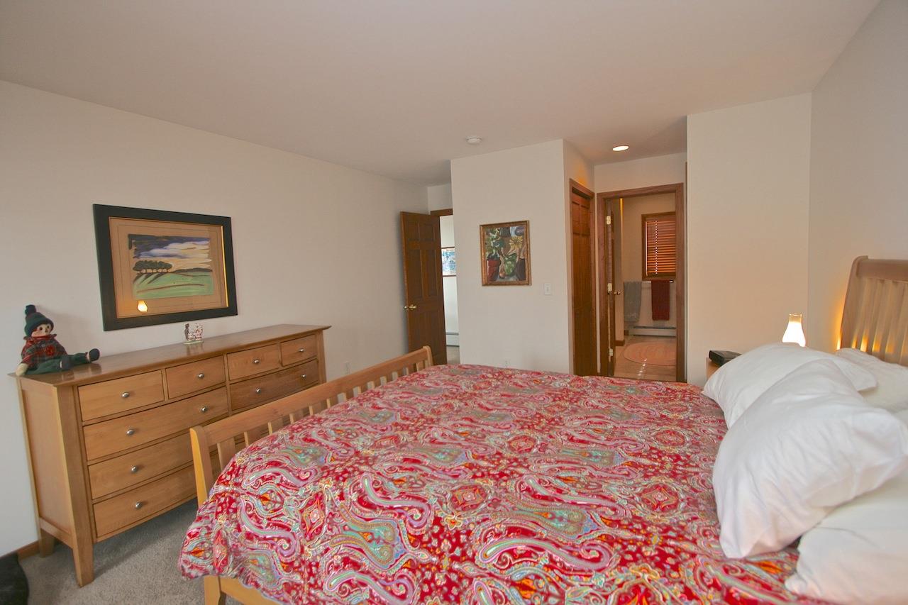 256 Crawford Ridge Road, Unit 6 Carroll, NH 03595 - Photo 15 of 33