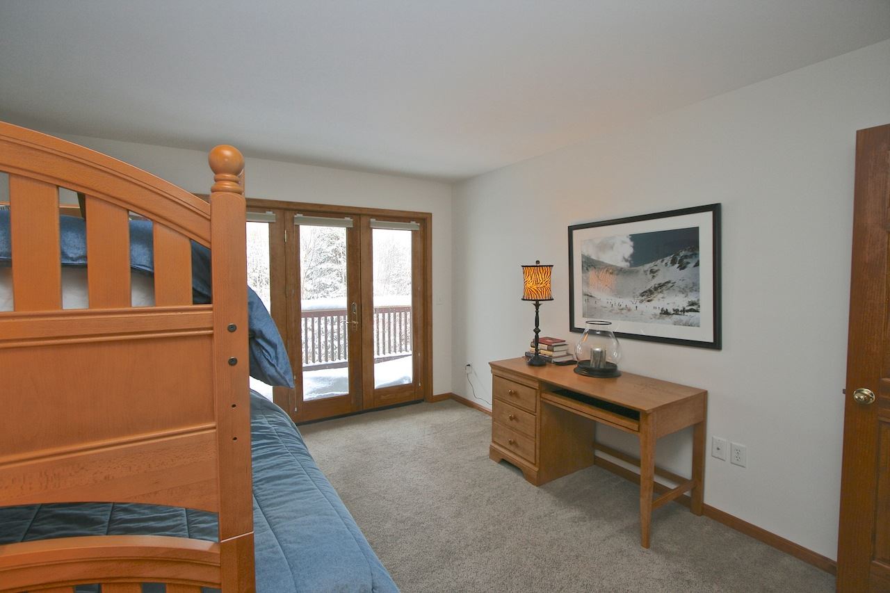 256 Crawford Ridge Road, Unit 6 Carroll, NH 03595 - Photo 31 of 33