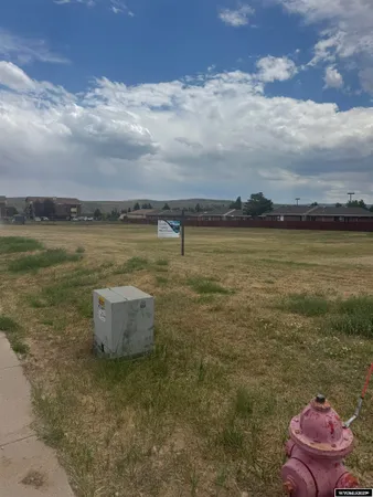 $200,000 | 200 South Valley Drive, Evanston, WY 82930