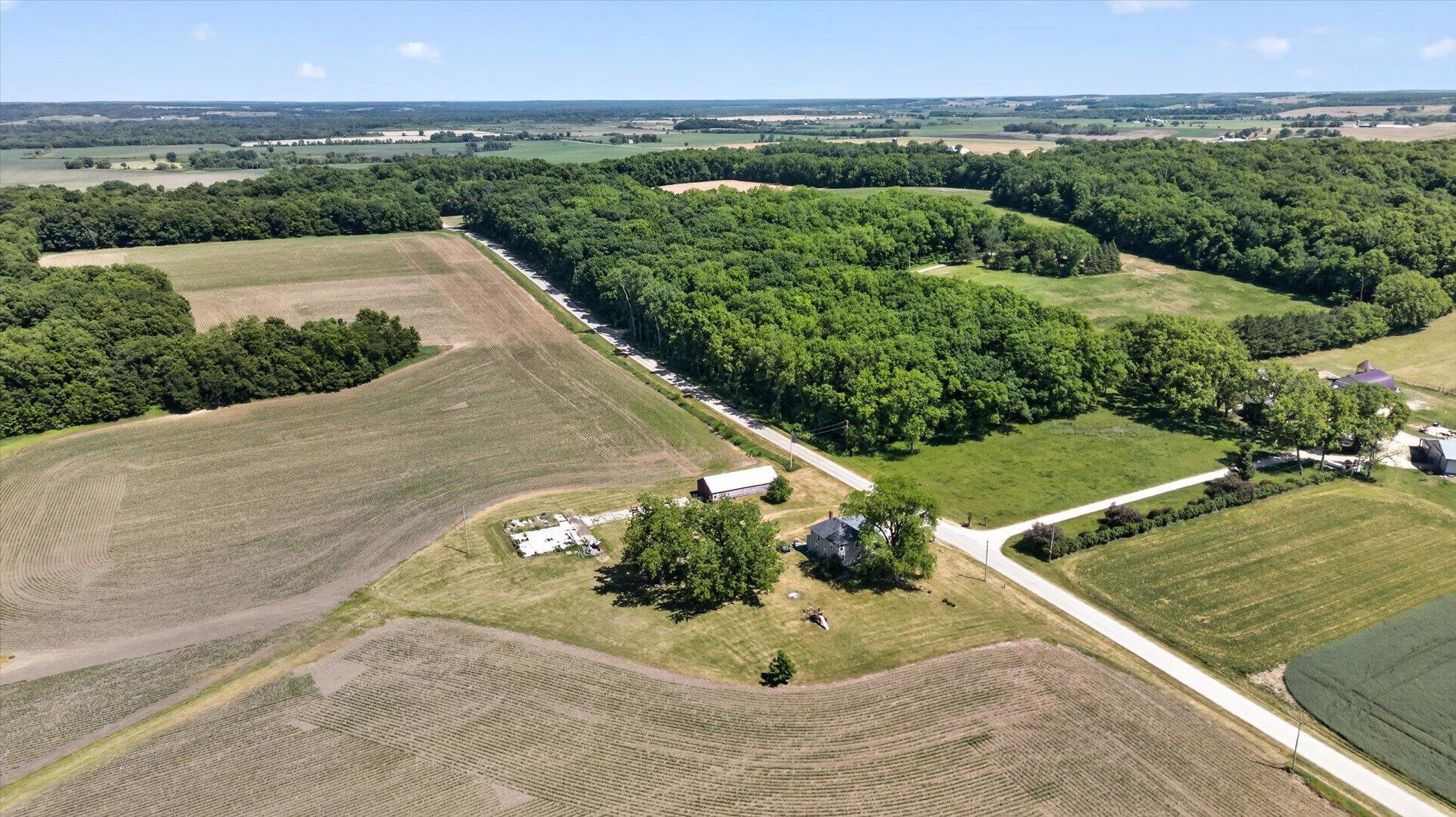 W1012 Spring Creek Road Brodhead, WI 53520 - Photo 30 of 42