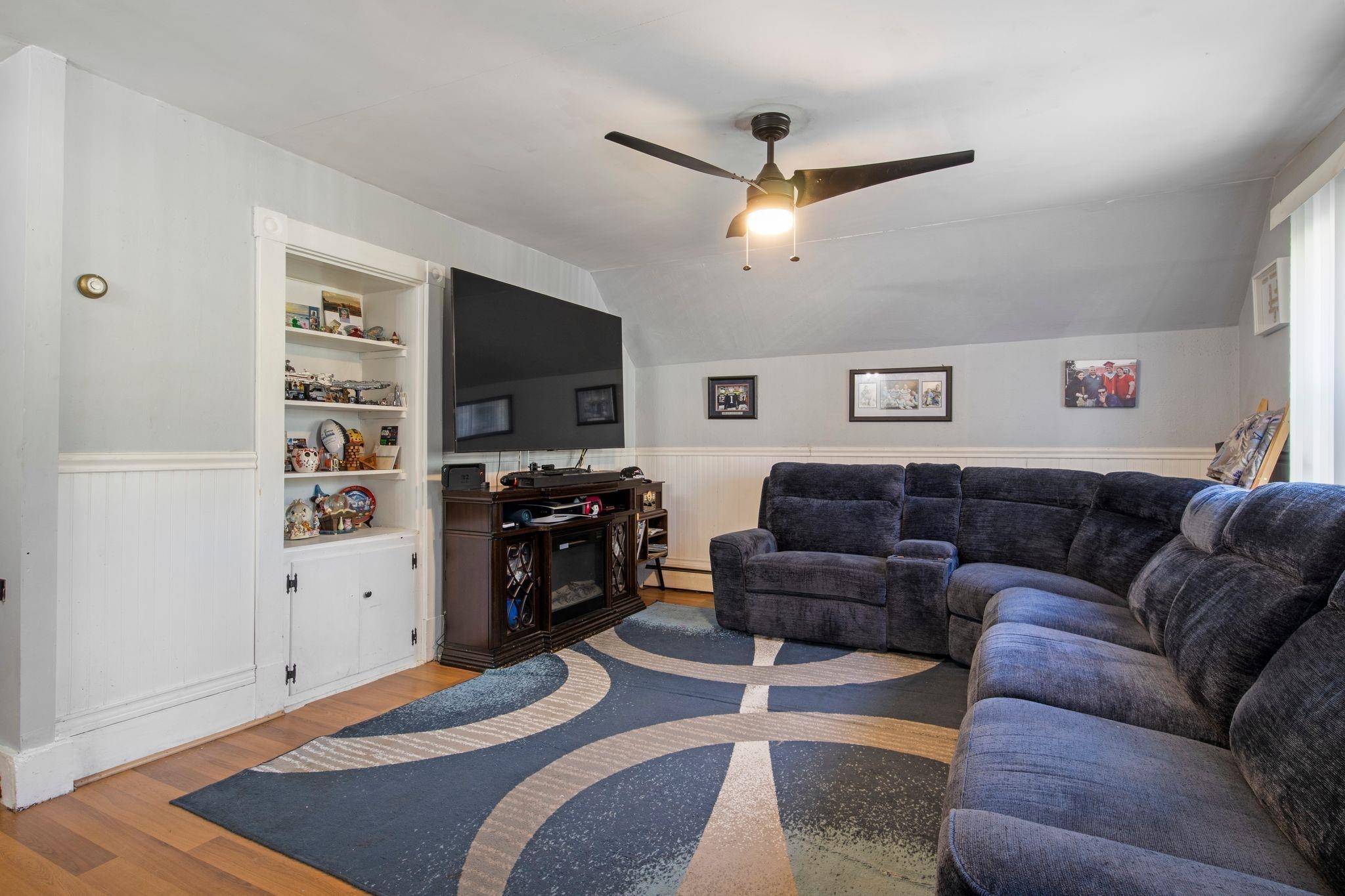 53 Chestnut Street Rochester, NH 03867 - Photo 19 of 33