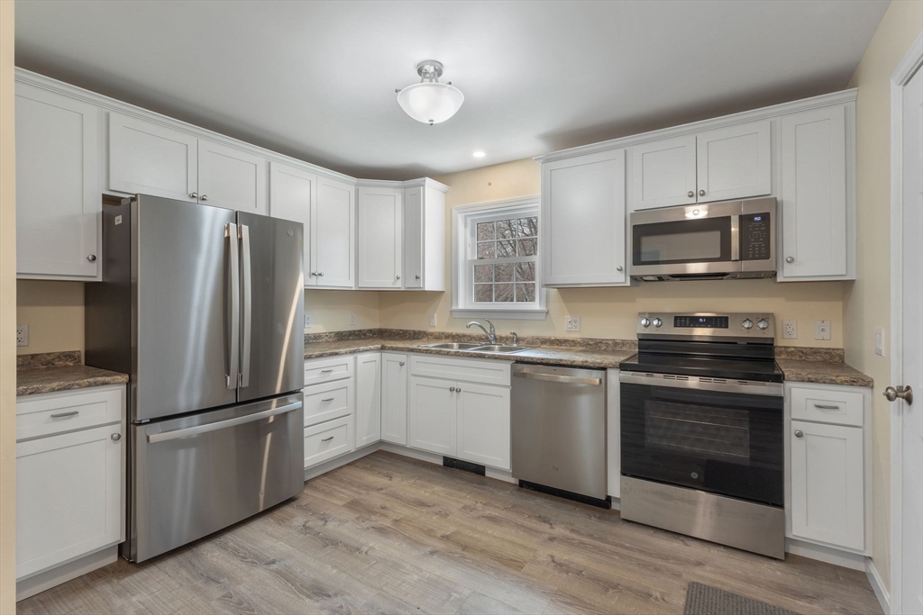 86 Ferry Road Salisbury, MA 01952 - Photo 5 of 40