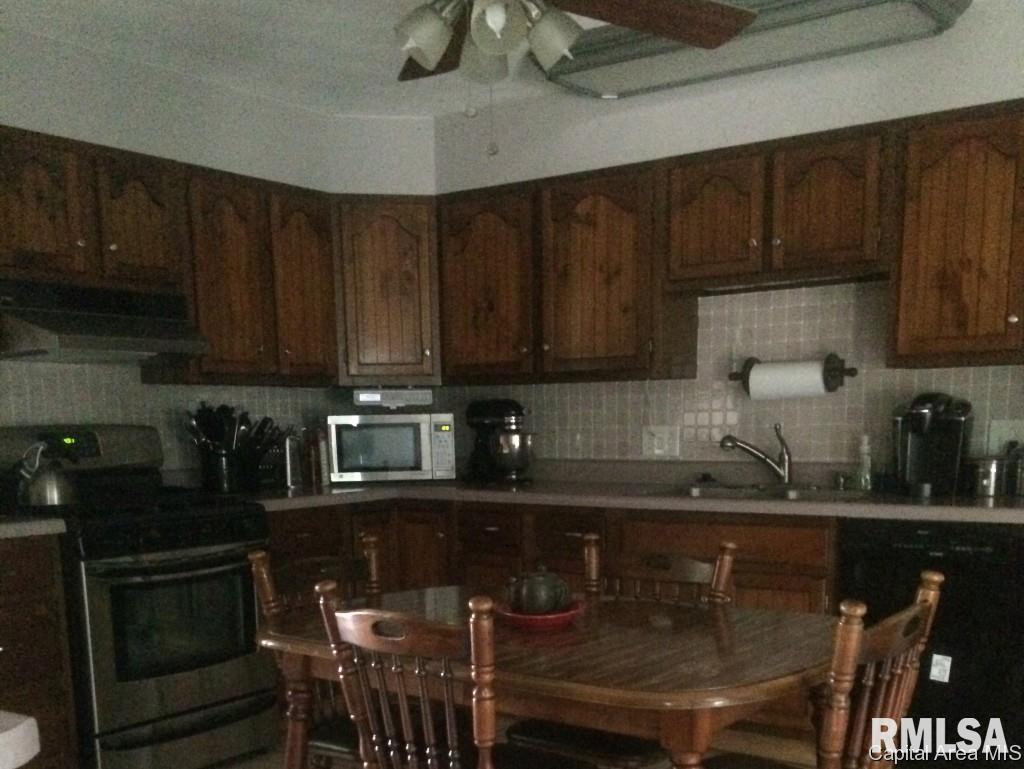 220 Willow Lane Springfield, IL 62707 - Photo 5 of 24