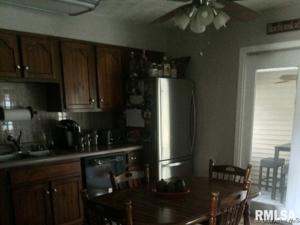 220 Willow Lane Springfield, IL 62707 - Photo 6 of 24