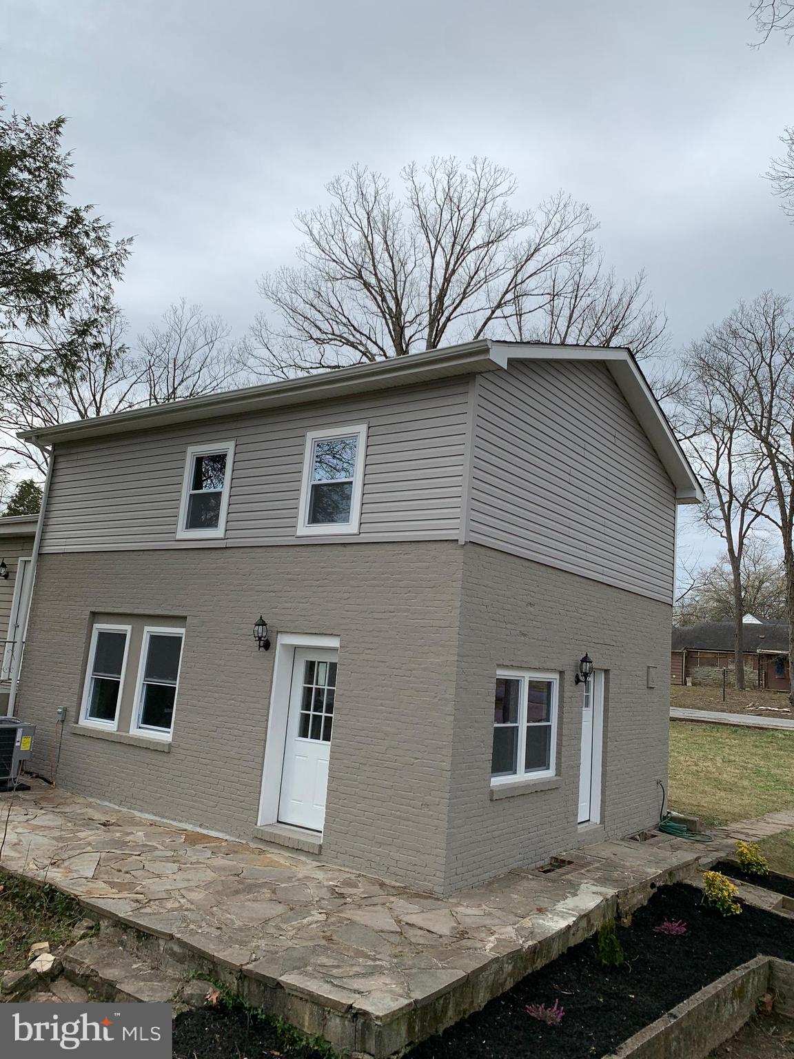 4103 Bedford Road Baltimore, MD 21207 - Photo 5 of 23