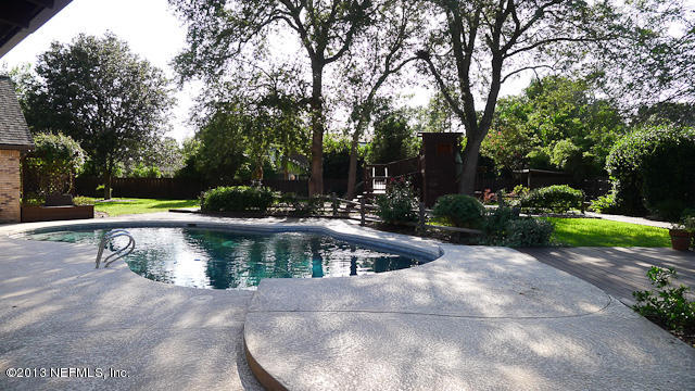 LARGE POOL