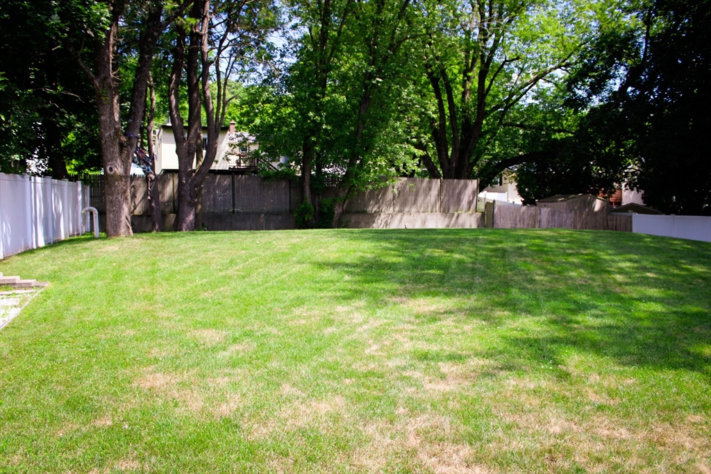23 Roberta Road Blackstone, MA 01504 - Photo 14 of 18