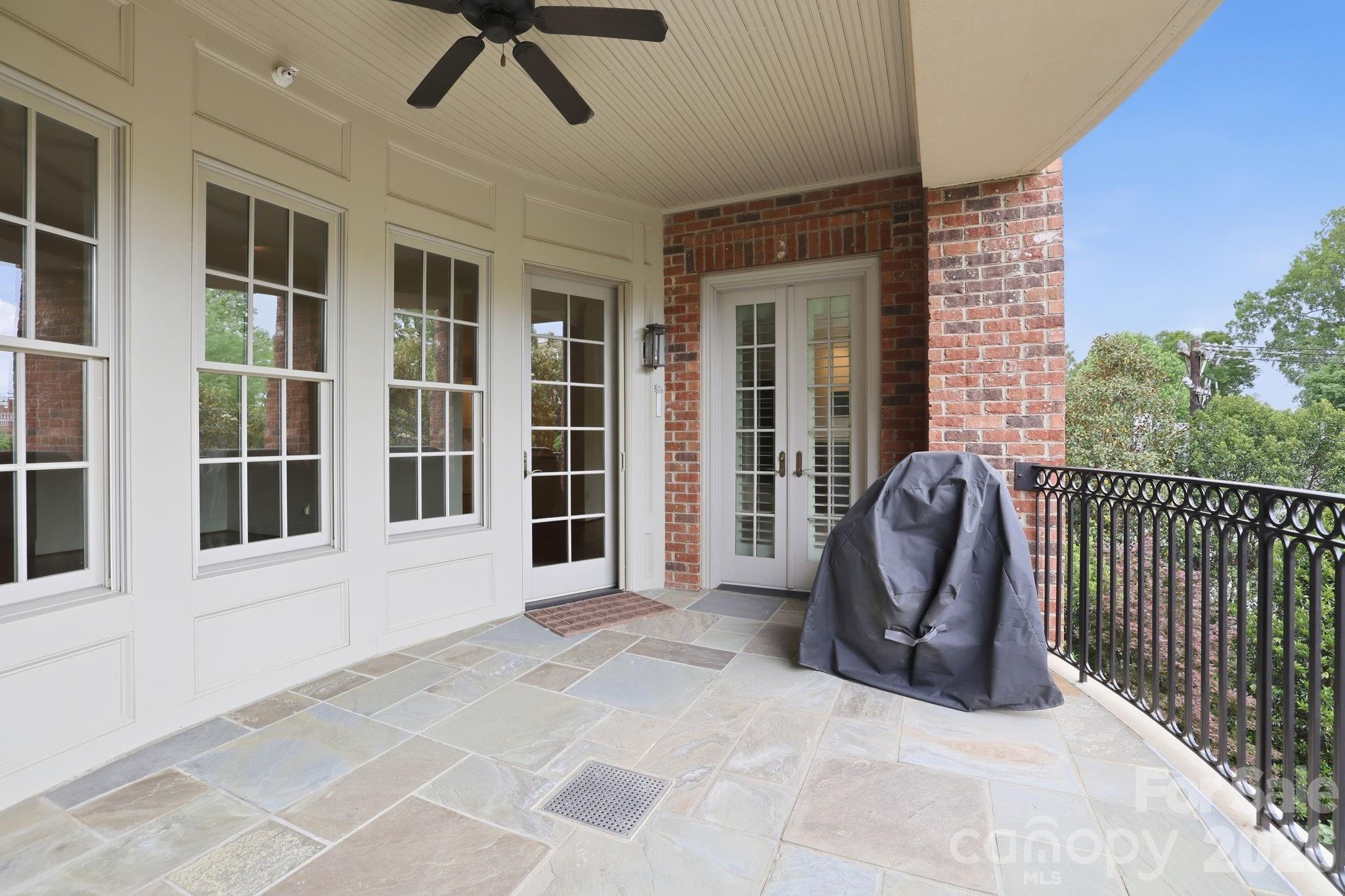 168 Cherokee Road Charlotte, NC 28207 - Photo 37 of 40 Gallery Image 37