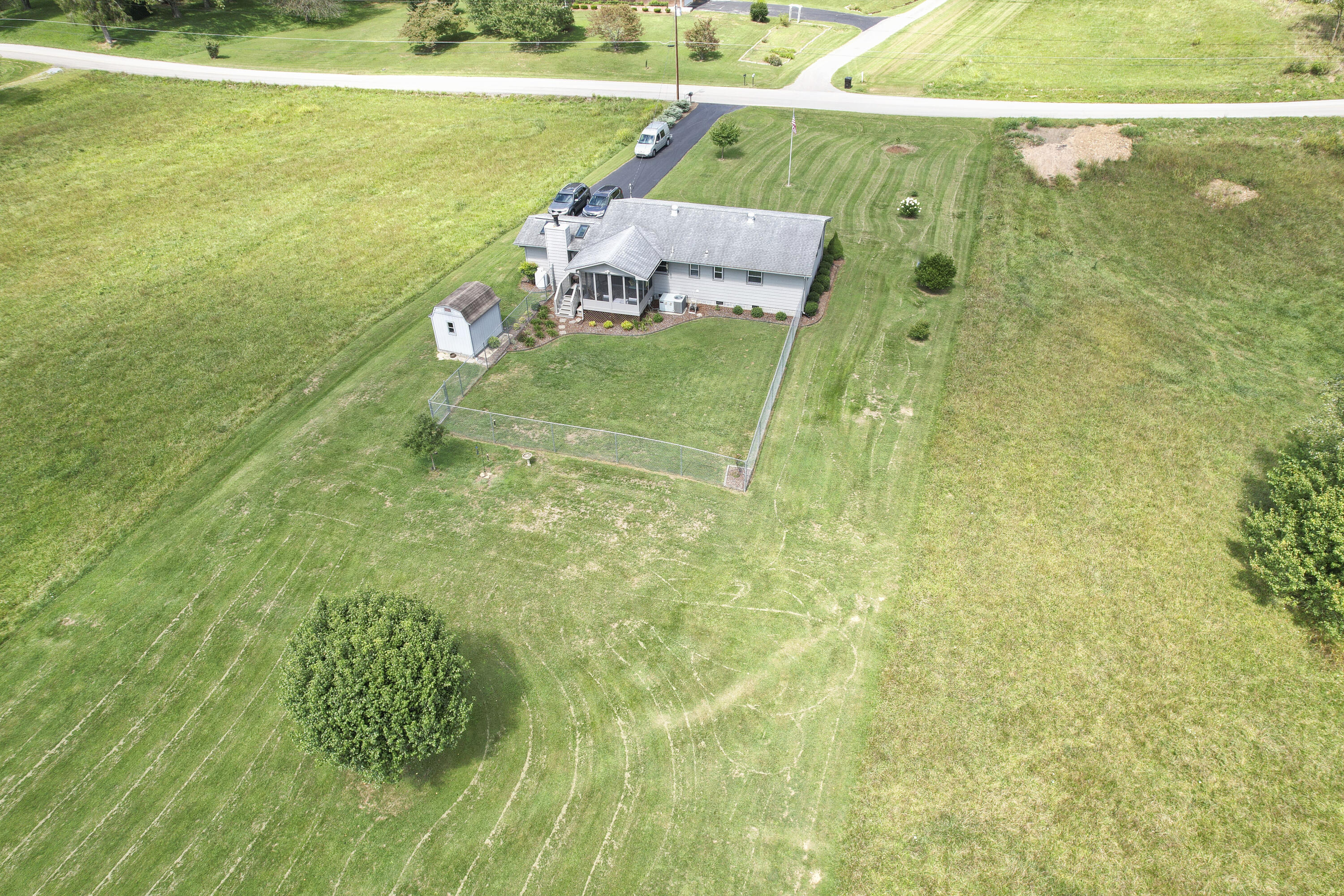 149 Ellis Road Blountville, TN 37617 - Photo 32 of 34 Ellis_17
