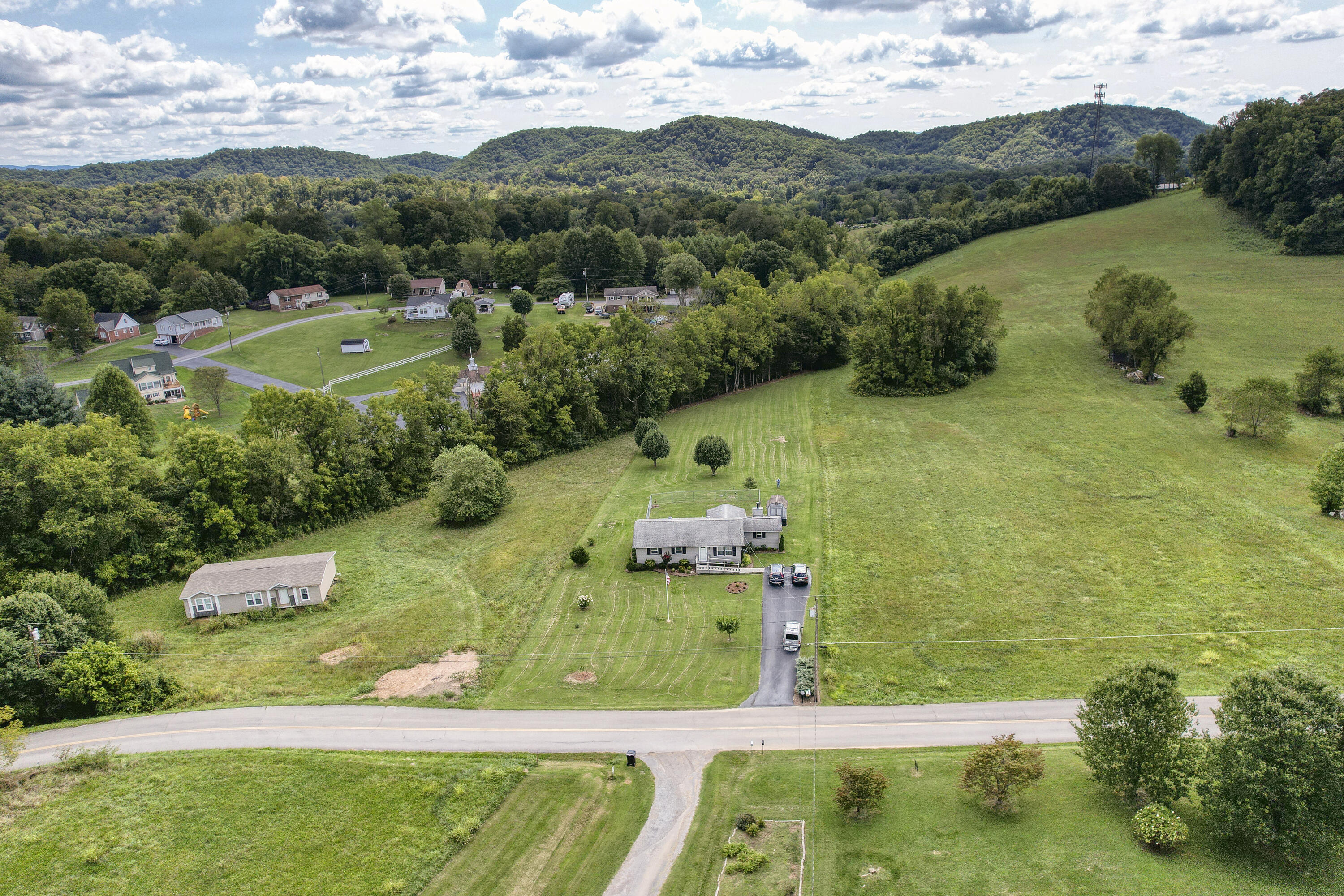 149 Ellis Road Blountville, TN 37617 - Photo 34 of 34 Ellis_34