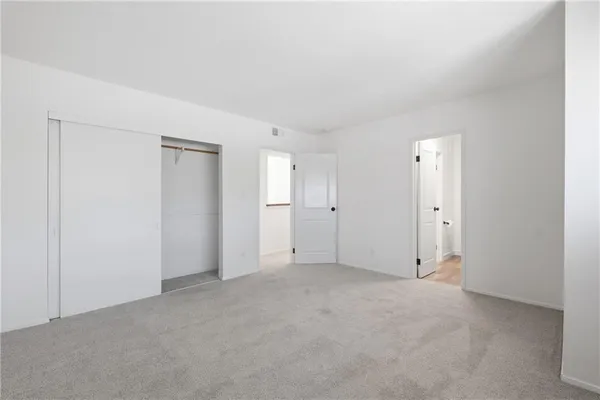 $268,900 | 10075 North Locust Street, Kansas City, MO 64155