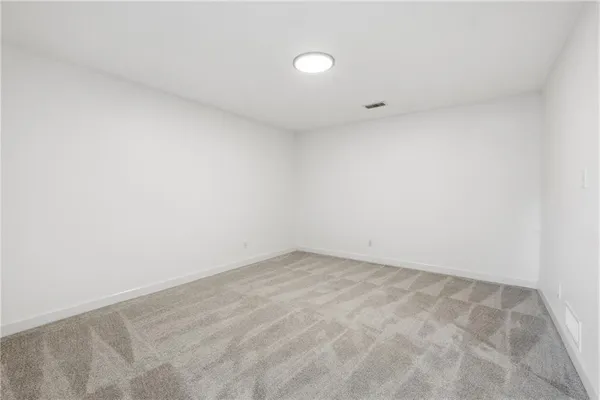 $268,900 | 10075 North Locust Street, Kansas City, MO 64155