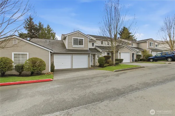 $474,000 | 10030 Holly Drive, Unit 122, Everett, WA 98204