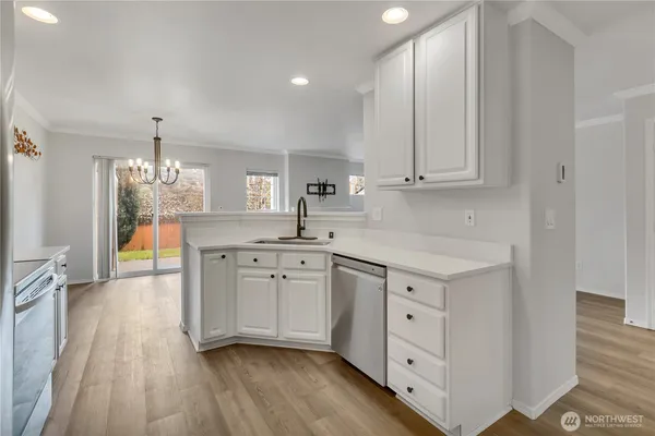 $474,000 | 10030 Holly Drive, Unit 122, Everett, WA 98204