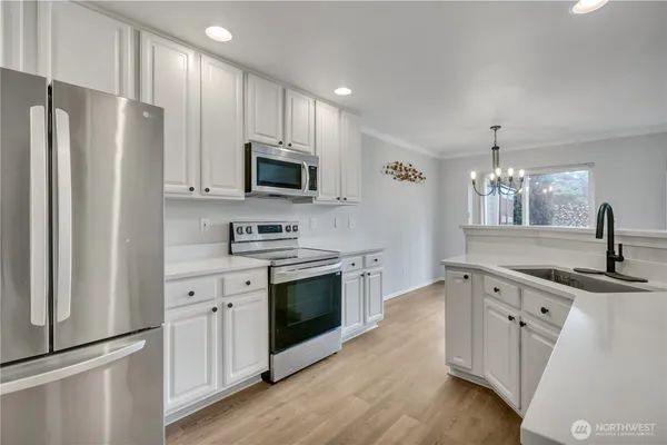 $474,000 | 10030 Holly Drive, Unit 122, Everett, WA 98204