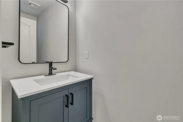 $474,000 | 10030 Holly Drive, Unit 122, Everett, WA 98204