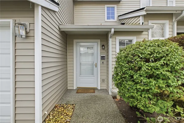 $474,000 | 10030 Holly Drive, Unit 122, Everett, WA 98204