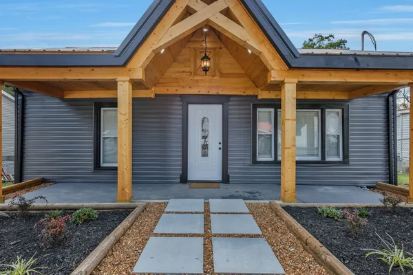 $249,000 | 174 Columbia Avenue, Centerville, TN 37033