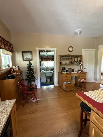 $275,000 | 23407 Highway 51, Elkville, IL 62932