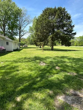 $275,000 | 23407 Highway 51, Elkville, IL 62932