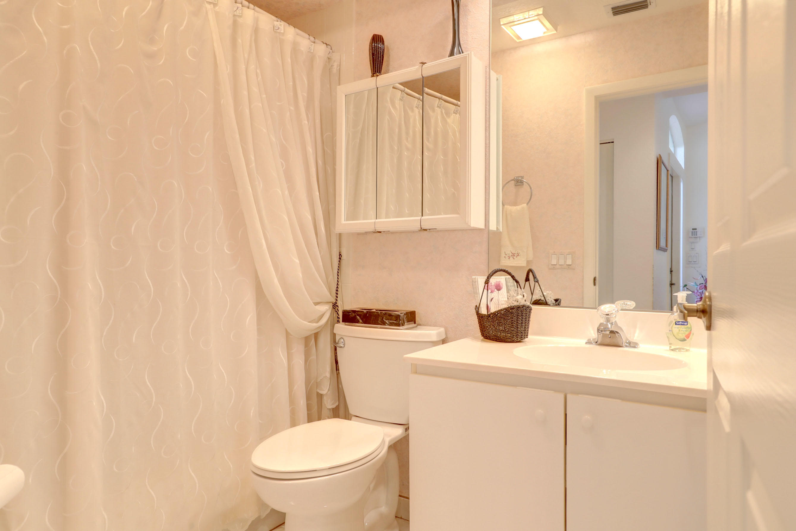 17223 Boca Club Boulevard, Unit 4 Boca Raton, FL 33487 - Photo 11 of 27 AG6I0914_5_6_7_8
