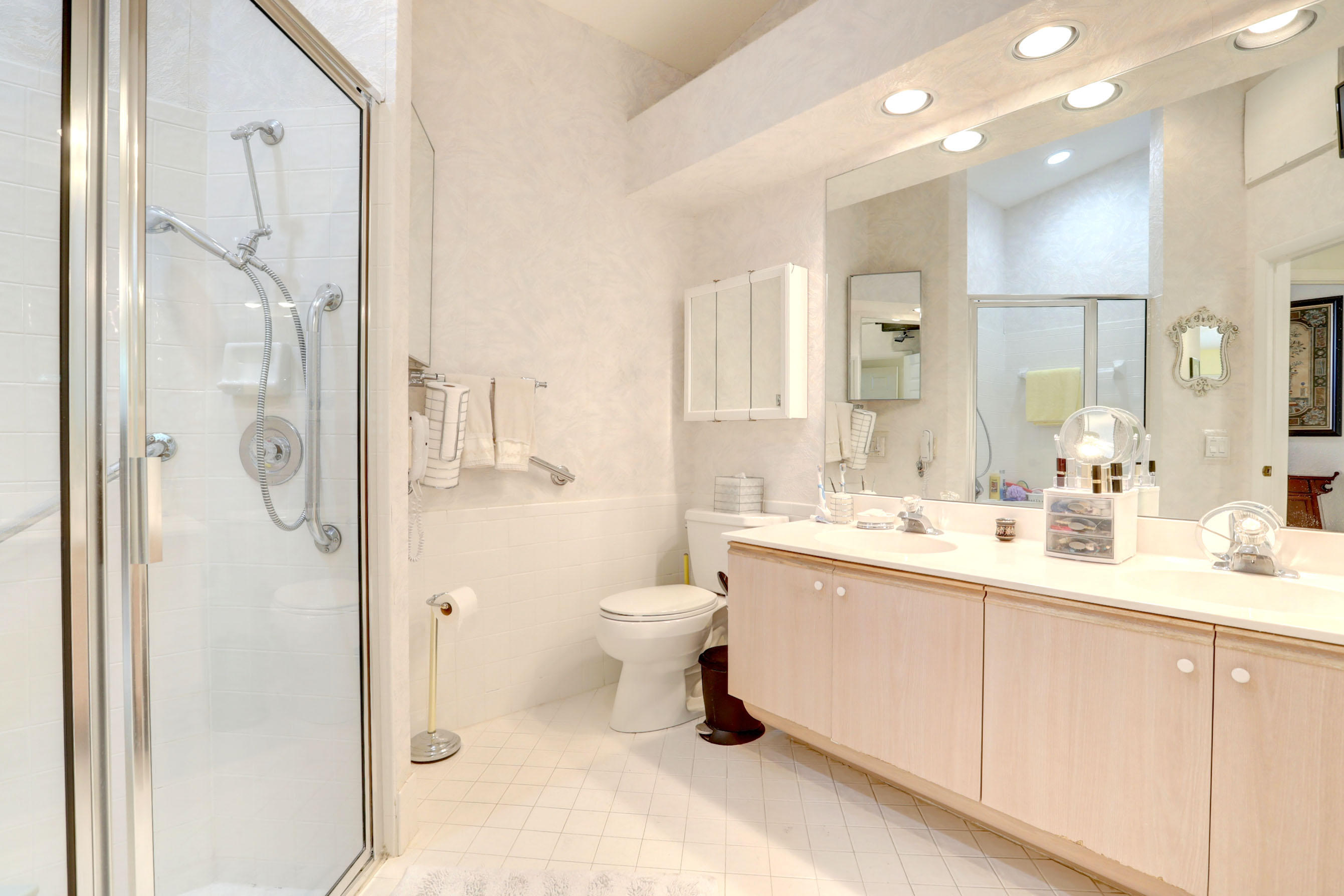 17223 Boca Club Boulevard, Unit 4 Boca Raton, FL 33487 - Photo 13 of 27 AG6I0954_5_6_7_8
