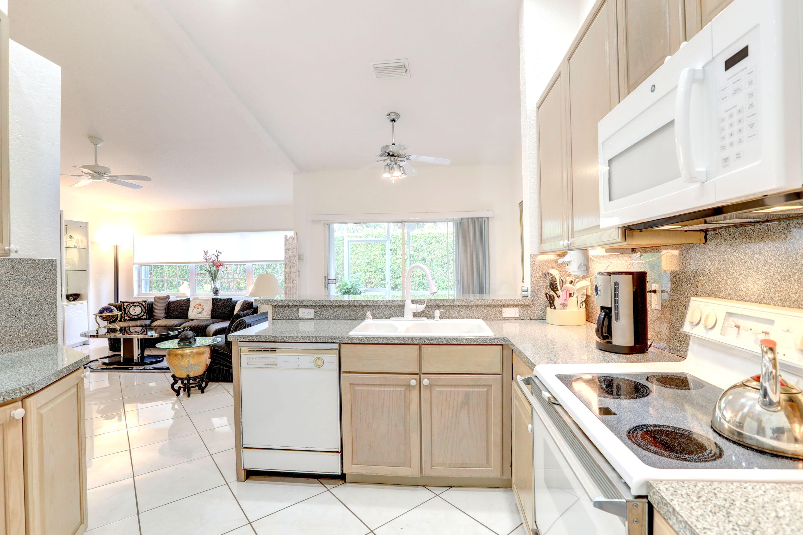 17223 Boca Club Boulevard, Unit 4 Boca Raton, FL 33487 - Photo 20 of 27 AG6I1059_60_61_62_63