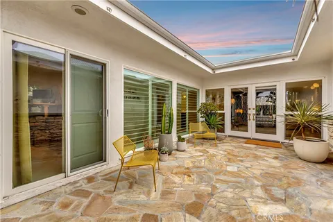 $2,500,000 | 17164 Edgewater Lane, Huntington Beach, CA 92649