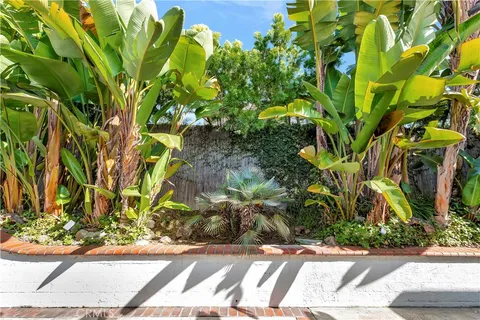 $2,500,000 | 17164 Edgewater Lane, Huntington Beach, CA 92649