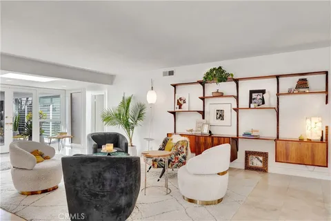 $2,500,000 | 17164 Edgewater Lane, Huntington Beach, CA 92649