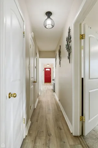 $460,000 | 9806 South Harding Avenue, Evergreen Park, IL 60805