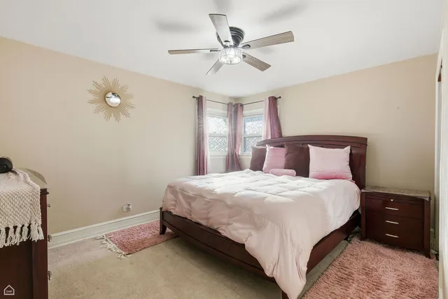 $460,000 | 9806 South Harding Avenue, Evergreen Park, IL 60805