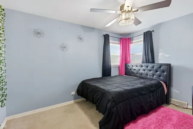 $460,000 | 9806 South Harding Avenue, Evergreen Park, IL 60805