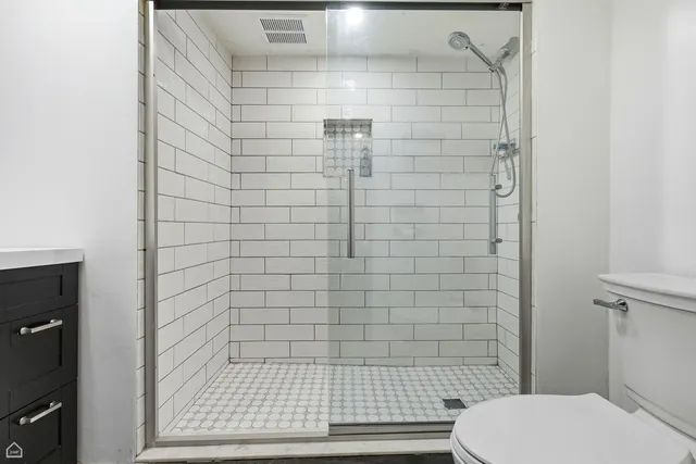 $460,000 | 9806 South Harding Avenue, Evergreen Park, IL 60805