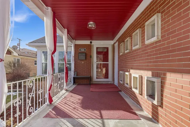 $460,000 | 9806 South Harding Avenue, Evergreen Park, IL 60805