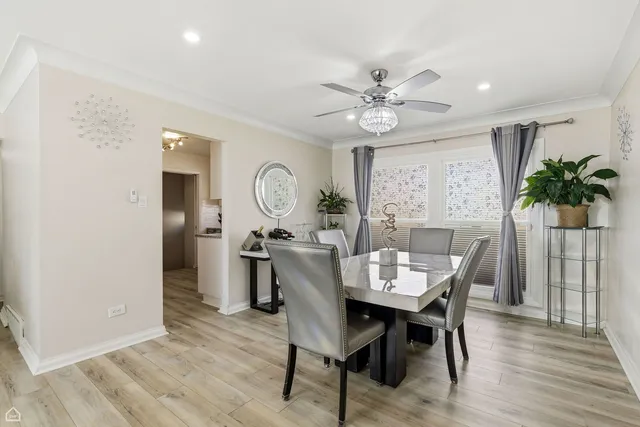 $460,000 | 9806 South Harding Avenue, Evergreen Park, IL 60805