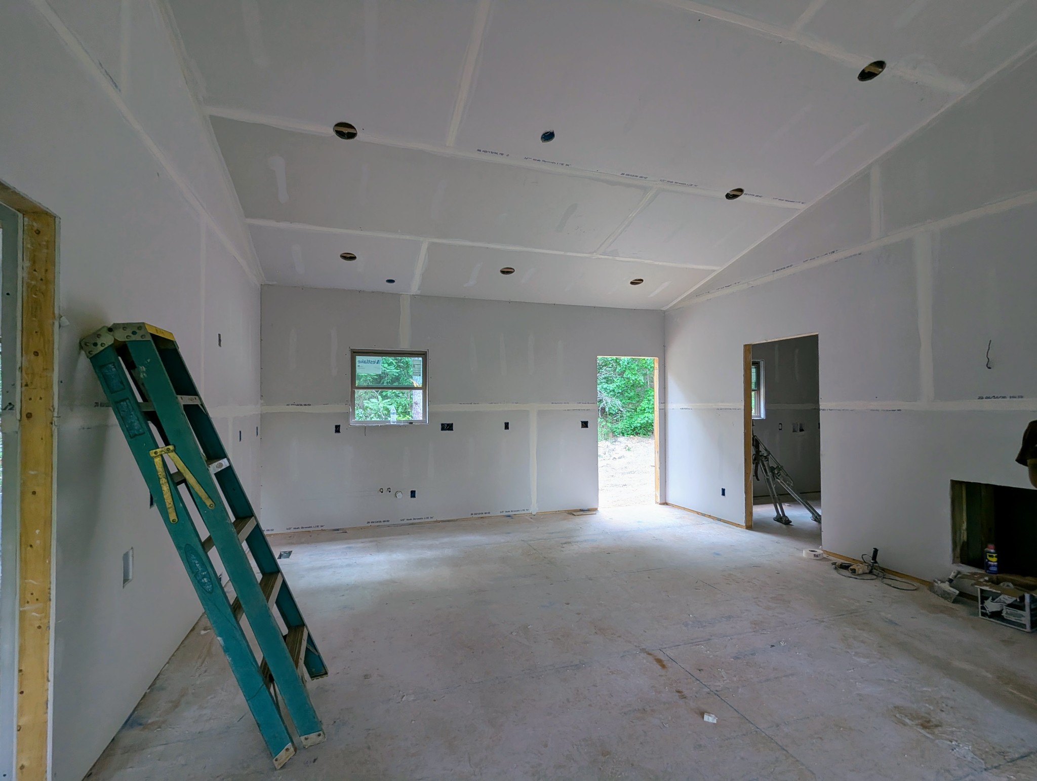 143 Casson Road Ocoee, TN 37361 - Photo 4 of 13 a view of an empty room