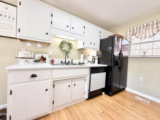 $320,000 | 2843 6 Mile Road, Maryville, TN 37803