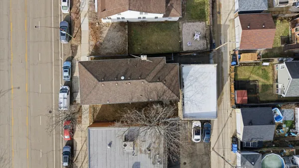 $2,400 | 5915 North Milwaukee Avenue, Unit 2, Chicago, IL 60646