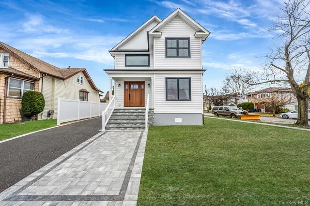 $874,999 | 2929 Yale Place, Baldwin, NY 11510