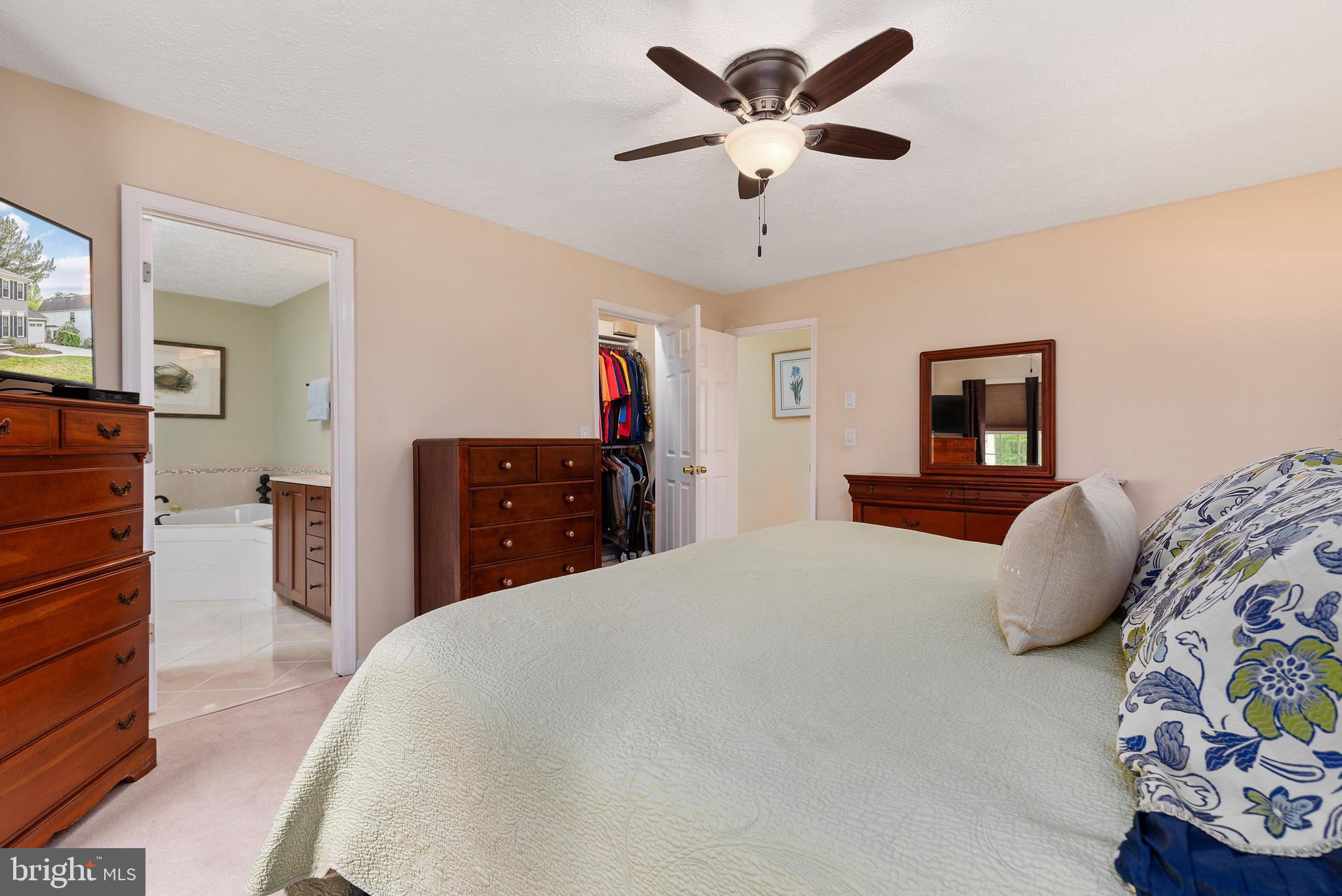 3203 Wordsworth Drive Riva, MD 21140 - Photo 17 of 37 Master with walk-in closet and luxury bath